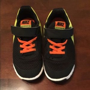 Boys 12c Nike Flex shoes